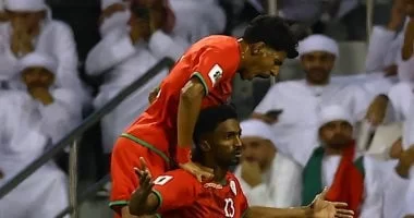 الإمارات ضد عمان.. النيران الصديقة تباغت أصحاب الأرض بهدف فى الشوط الأول