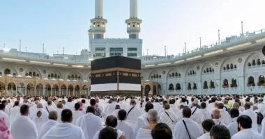 تأشيرات العمرة للعائلات: تعزيز الروابط في رحاب الحرمين